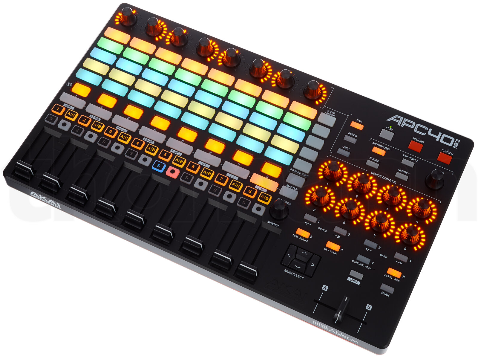 משטח שליטה AKAI Professional APC 40 Mk2 2 משטח שליטה AKAI Professional APC 40 Mk2 — תמונה 2