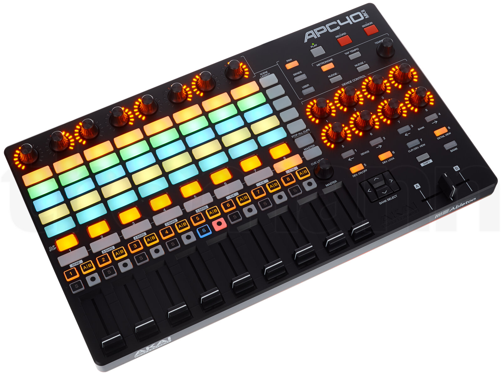 משטח שליטה AKAI Professional APC 40 Mk2 4 משטח שליטה AKAI Professional APC 40 Mk2 — תמונה 4