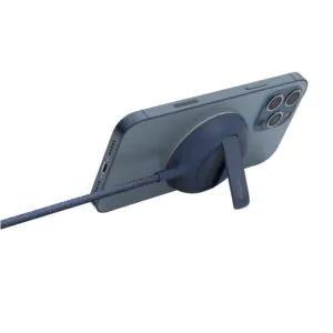 משטח טעינה מגנטי לאייפון Belkin BoostCharge MagSafe 15W – מעמד קופץ מובנה וכבל קלוע באורך 2 מטר
