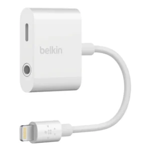 מפצל Belkin RockStar לאייפון – Lightning ו-3.5 מ״מ, האזנה באוזניות חוטיות וטעינה בו-זמנית, MFi