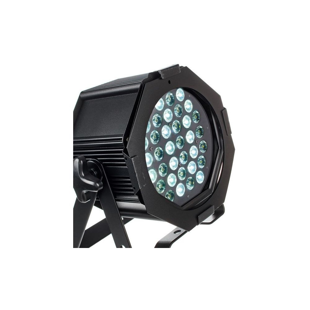פנס תיאטרון לד Stairville עם לבן מתכוונן – 2800–6400K, 36×1W, דלתות ברן, ללא מאוורר (יבוא בלעדי) 7 פנס התיאטרון עם הלבן המתכוונן – פנס תיאטרון לד, תמונה 7