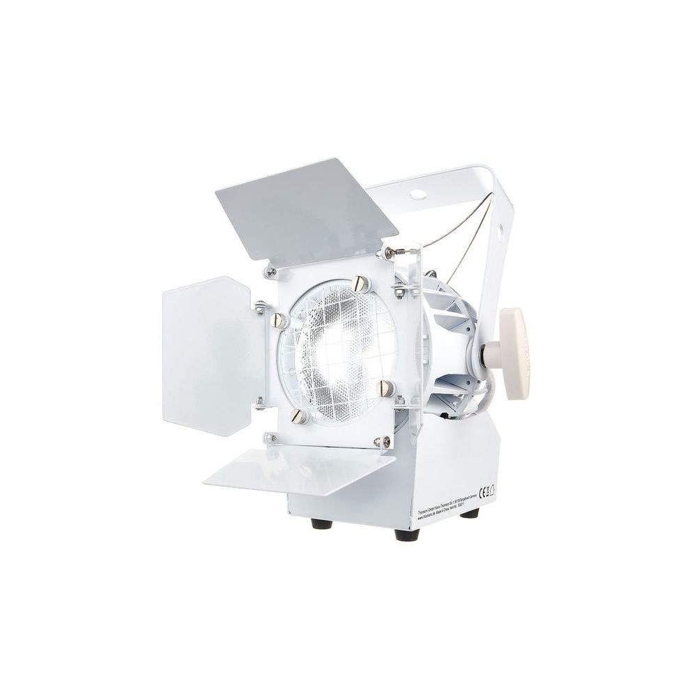 זרקור לד לסטודיו ולבמה Varytec LED Studio 150 – 150W, 6000K, CRI מעל 90, דלתות ברן, לבן 5 זרקור הסטודיו 6000K הלבן – זרקור לד לסטודיו, תמונה 5