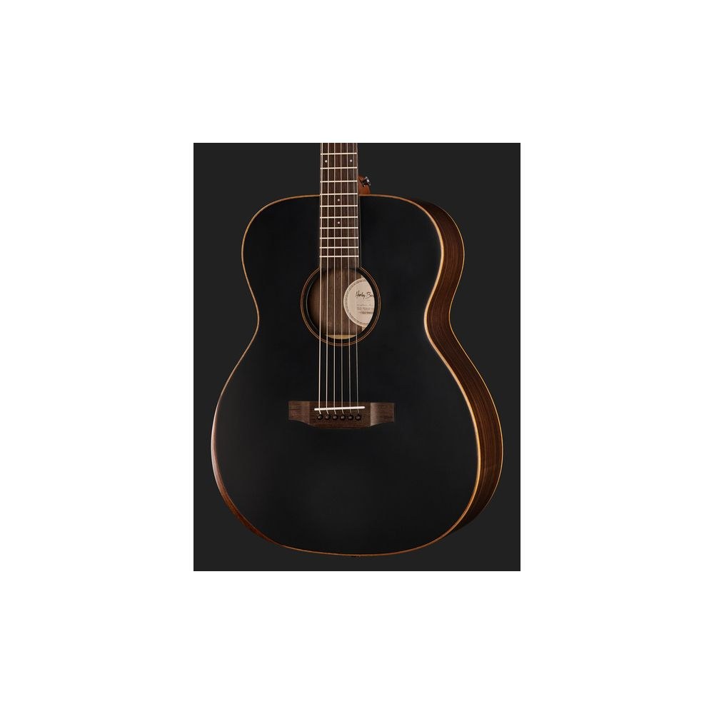 גיטרה אקוסטית Harley Benton All Solid בגוף אורקסטרה – אשוח סיטקה ורוזווד מלאים, טופ שחור (יבוא בלעדי) 4 גיטרת ה-All Solid עם הטופ השחור – גיטרה אקוסטית, תמונה 4