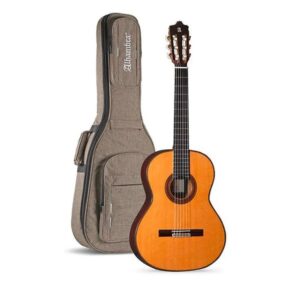 גיטרה קלאסית Alhambra 7 P Classic כולל נרתיק