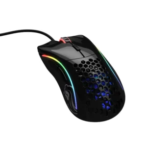 עכבר גיימינג חוטי Glorious Model D – עיצוב ארגונומי במשקל 69 גרם, חיישן PixArt 3360 ותאורת RGB