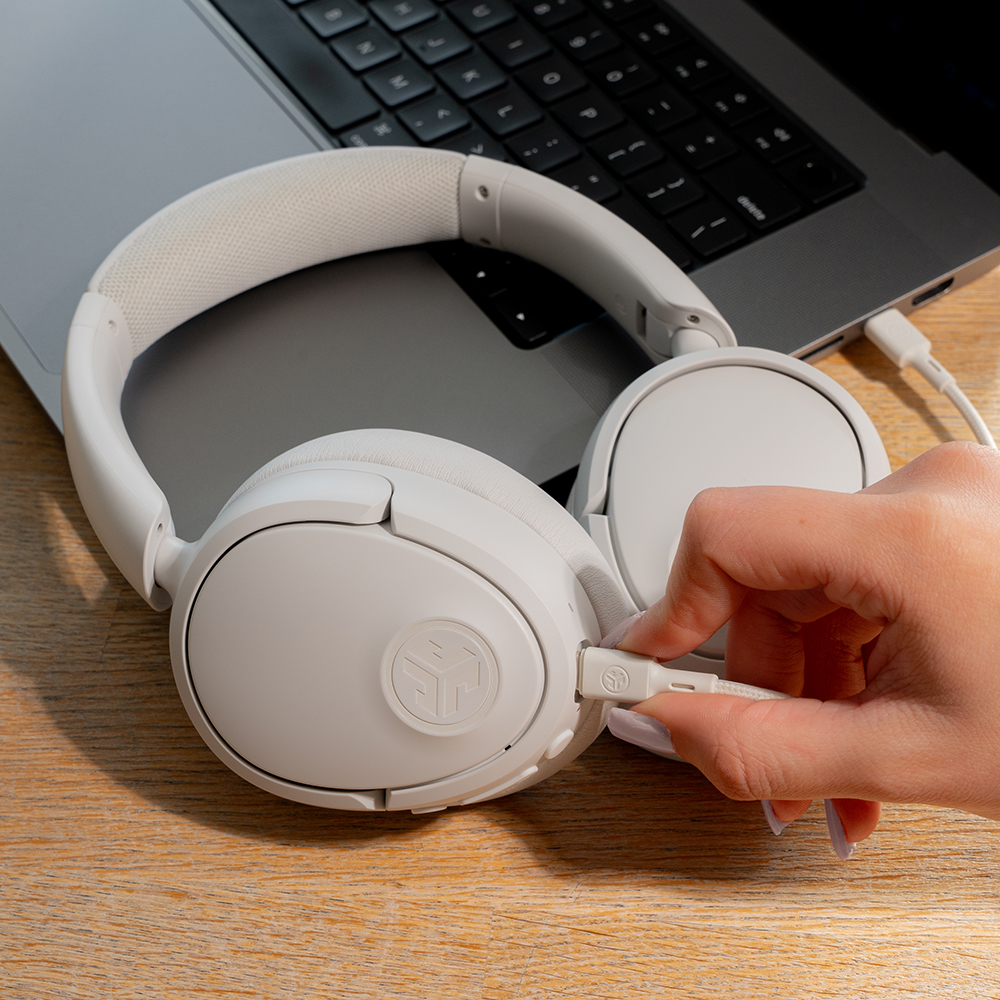 אוזניות קשת אלחוטיות JLab JBuds Lux ANC Over-Ear – ביטול רעשים היברידי, מעל 70 שעות, Spatial Audio 8 JLab JBuds Lux ANC אוזניות קשת Over-Ear 8