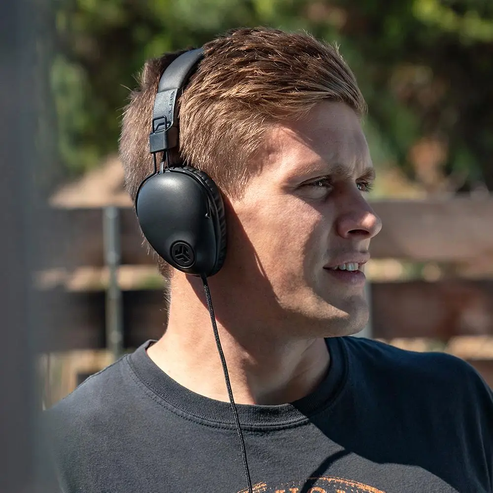 אוזניות Over-Ear חוטיות JLab Studio Pro Wired – מיקרופון ושלט על הכבל, כבל ניילון ועיצוב מתקפל 6 JLab Studio Pro Wired אוזניות Over-Ear חוטיות 6