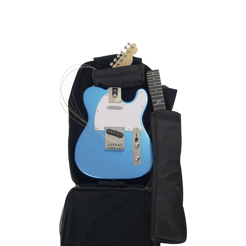 Journey Instruments OT990BL – גיטרה חשמלית כחולה מתפרקת בסגנון T 8 Journey OT990BL – הגיטרה המפורקת בתוך תיק הנשיאה הכלול