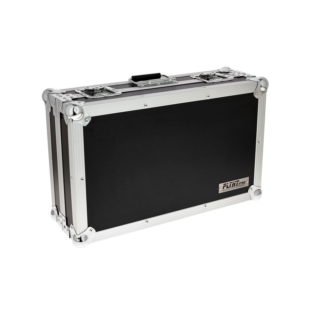 קייס טיסה לקונסולת התאורה ChamSys MagicQ Compact Connect – Flyht Pro, עבודה מתוך הקייס (יבוא בלעדי) 3 הקייס ל-MagicQ Compact – קייס לקונסולת תאורה, תמונה 3