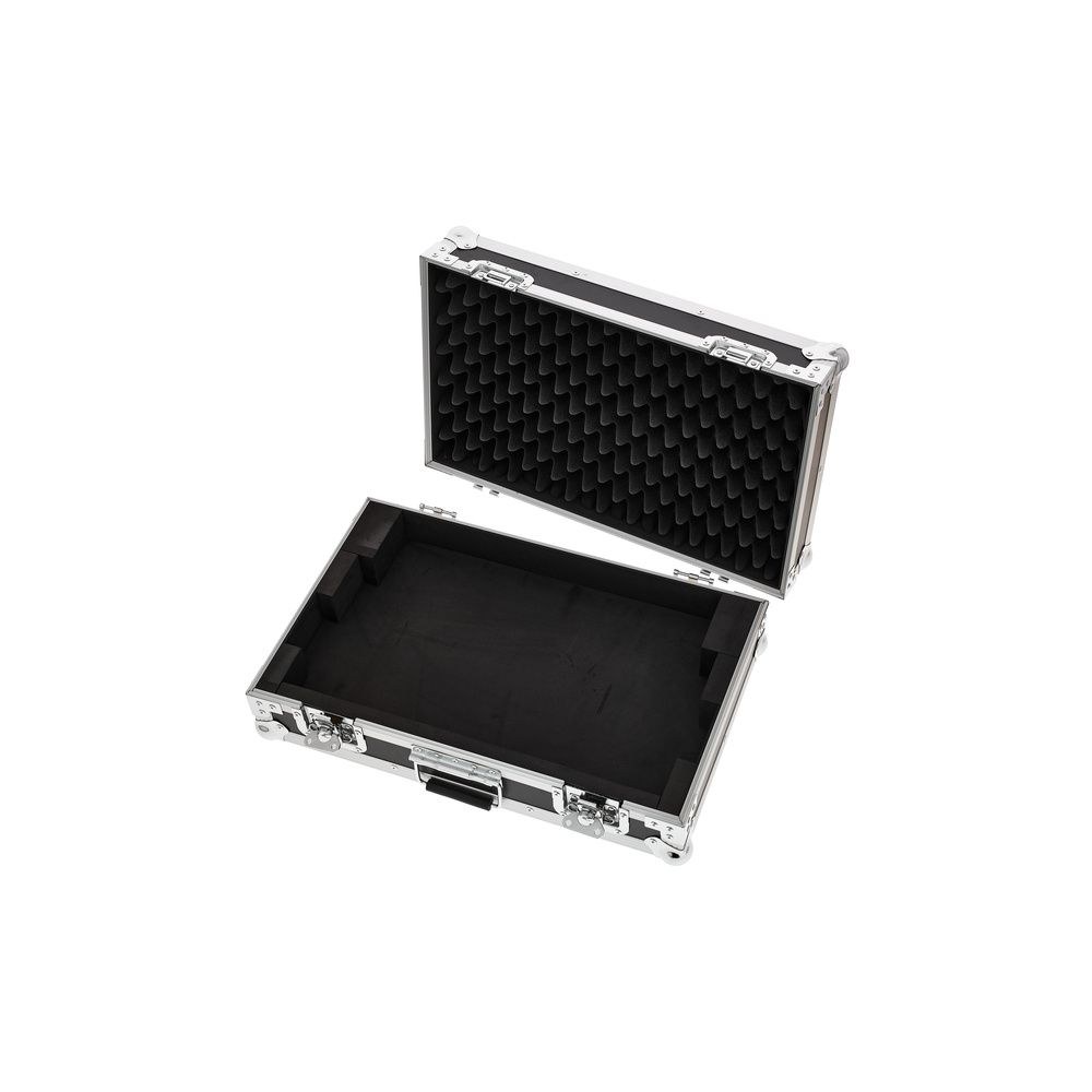 קייס טיסה לקונסולת התאורה ChamSys MagicQ Compact Connect – Flyht Pro, עבודה מתוך הקייס (יבוא בלעדי) 6 הקייס ל-MagicQ Compact – קייס לקונסולת תאורה, תמונה 6