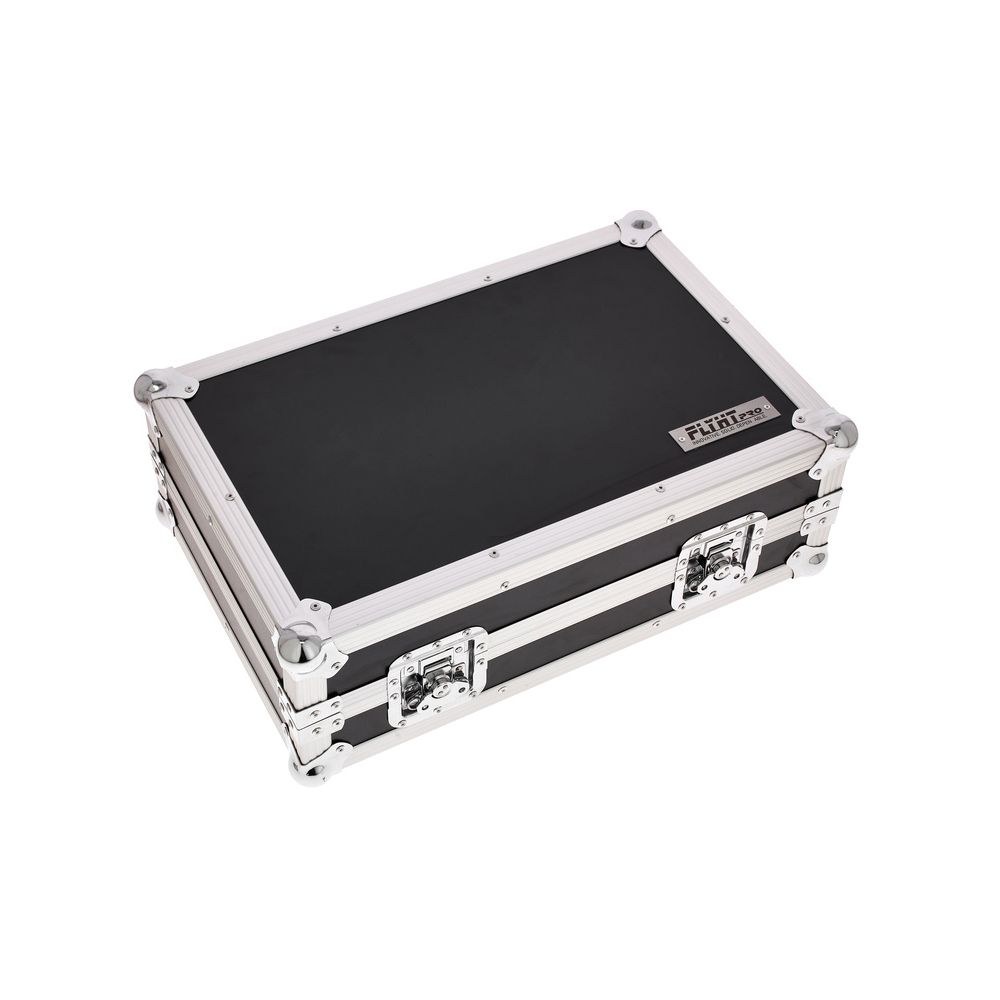 קייס טיסה למיקסר Yamaha DM3 – Flyht Pro, עבודה מתוך הקייס, תעלת כבלים, 4 סוגרי פרפר (יבוא בלעדי) 6 הקייס של Flyht Pro ל-DM3 – קייס טיסה למיקסר, תמונה 6