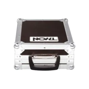קייס קשיח ל-Akai MPC Sample – דיקט 6.8 מ״מ, ריפוד ספוג, 8 פינות כדוריות, תוצרת גרמניה