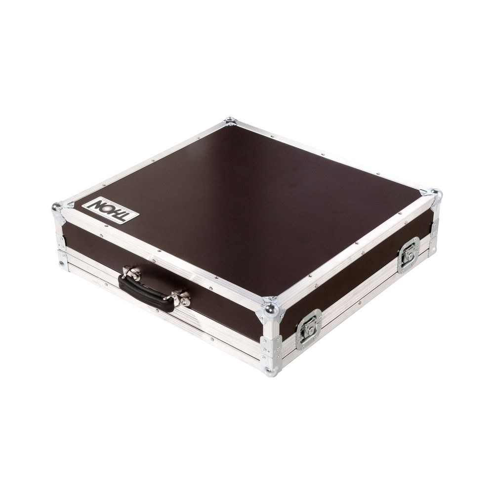קייס קשיח ל-Akai MPC XL – עבודה מתוך הקייס, תעלת כבלים, 4 סוגרי פרפר, תוצרת גרמניה (יבוא בלעדי) 1 קייס קשיח ל-Akai MPC XL – עבודה מתוך הקייס, תעלת כבלים, 4 סוגרי פרפר, תוצרת גרמניה