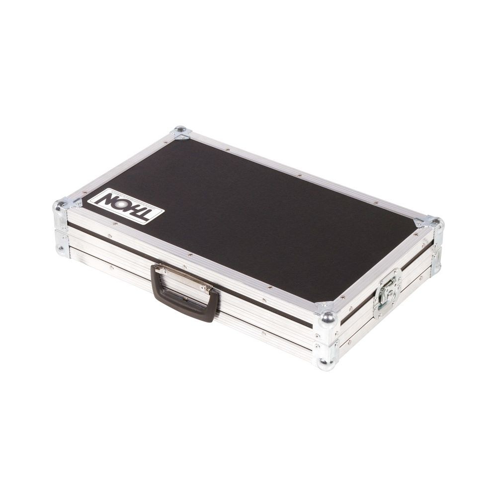 קייס קשיח ל-Avolites T3 Console / Wing – עבודה מתוך הקייס, תעלת כבלים צדדית, פוליבורד, תוצרת גרמניה 1 קייס קשיח ל-Avolites T3 Console / Wing – עבודה מתוך הקייס, תעלת כבלים צדדית, פוליבורד, תוצרת גרמניה