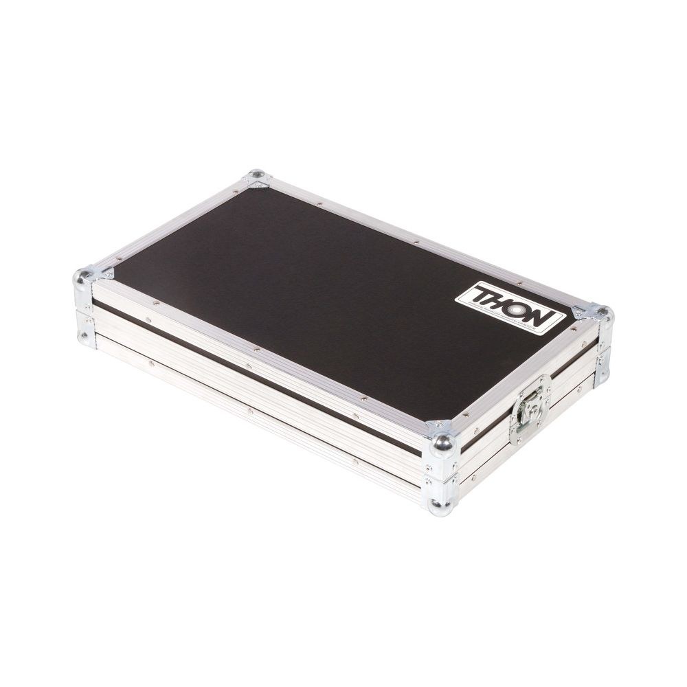 קייס קשיח ל-Avolites T3 Console / Wing – עבודה מתוך הקייס, תעלת כבלים צדדית, פוליבורד, תוצרת גרמניה 4 הקייס ל-Avolites T3 – קייס לקונסולת תאורה, תמונה 4