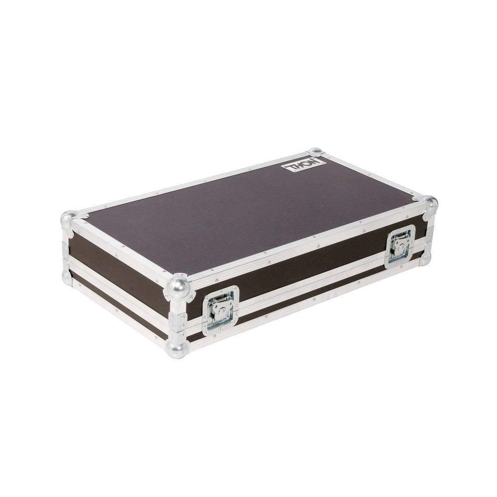קייס קשיח לקונסולת התאורה ChamSys QuickQ 30 – מקום לכבלים מאחור, תוצרת גרמניה 4 הקייס ל-QuickQ 30 – קייס קשיח לקונסולת תאורה, תמונה 4