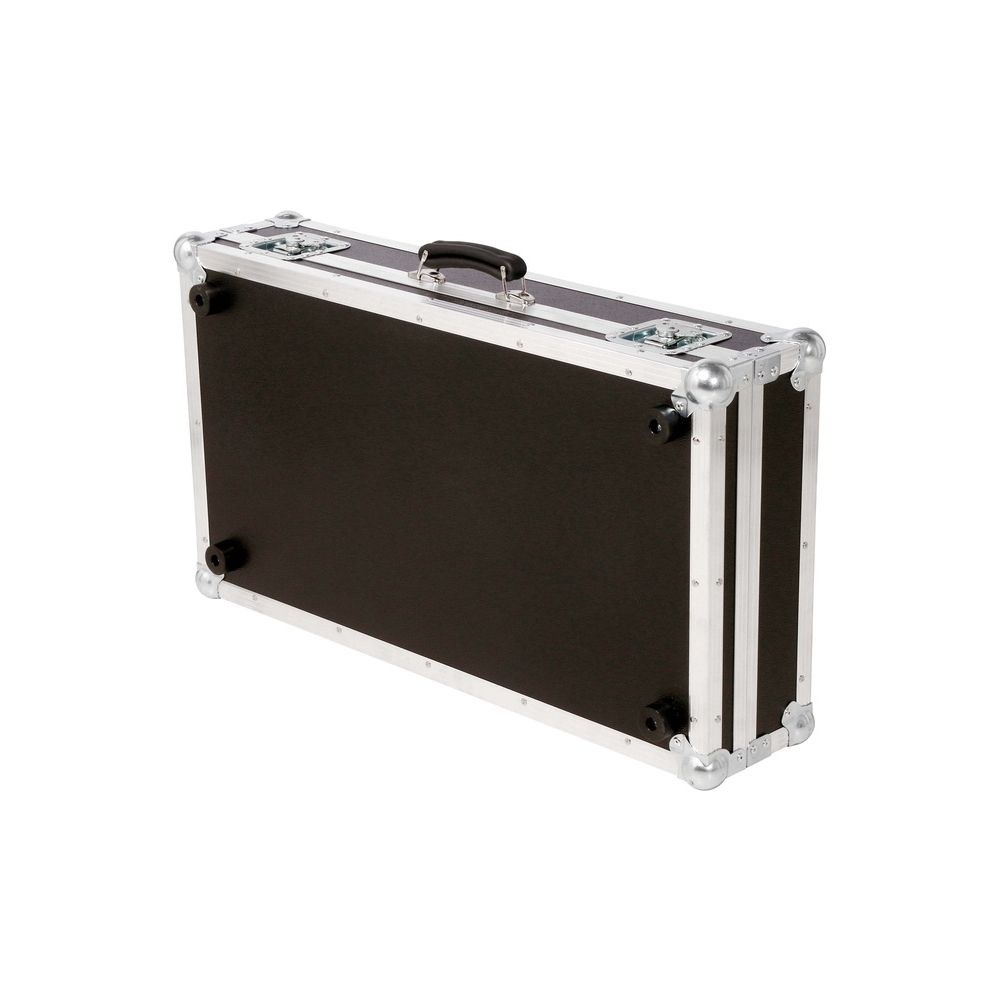 קייס קשיח לקונסולת התאורה ChamSys QuickQ 30 – מקום לכבלים מאחור, תוצרת גרמניה 6 הקייס ל-QuickQ 30 – קייס קשיח לקונסולת תאורה, תמונה 6