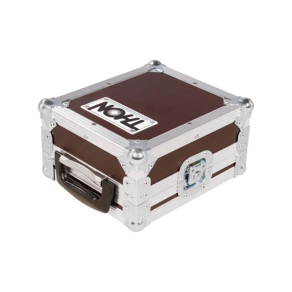 קייס קשיח ל-Line 6 HX Stomp – עבודה מתוך הקייס, תעלת כבלים 10 ס״מ, רגלי גומי, תוצרת גרמניה 1 קייס קשיח ל-Line 6 HX Stomp – עבודה מתוך הקייס, תעלת כבלים 10 ס״מ, רגלי גומי, תוצרת גרמניה