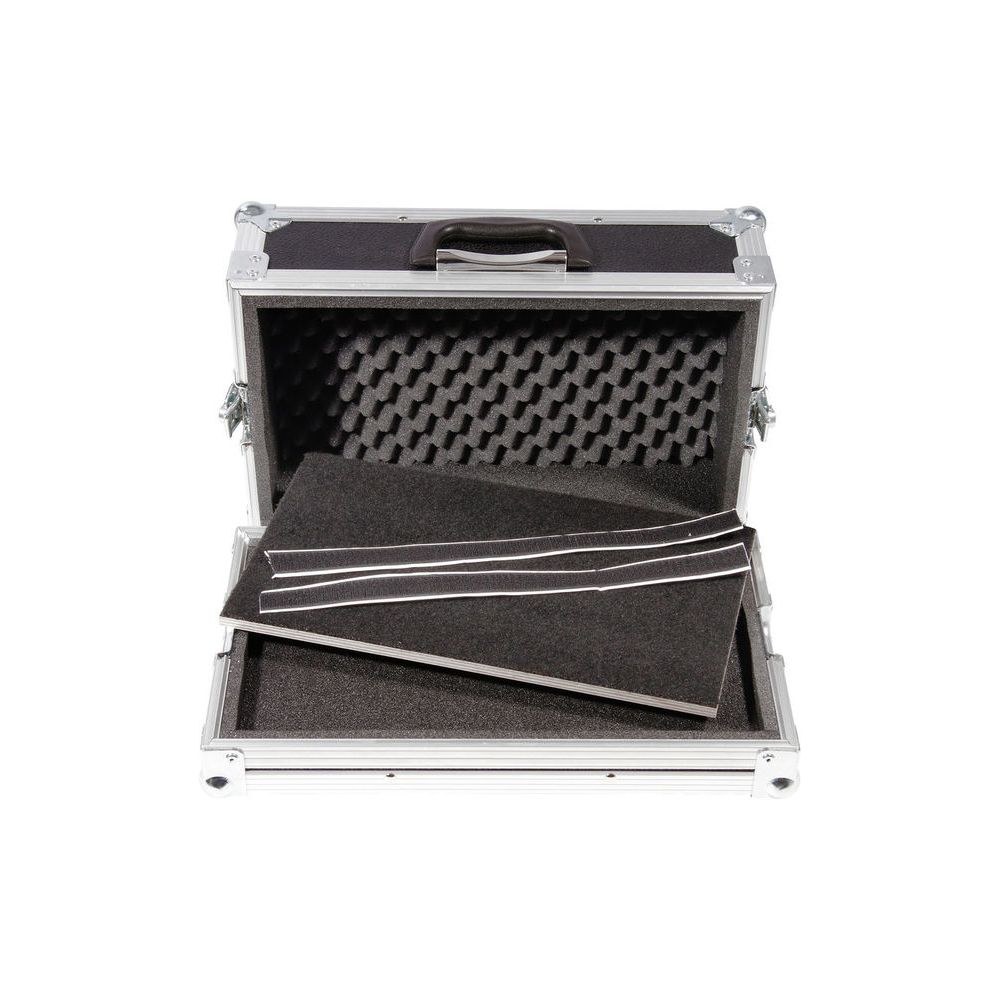 קייס קשיח למיקסר הדיגיטלי Soundcraft Ui12 – עבודה מתוך הקייס, מקום לכבלים, תוצרת גרמניה 7 הקייס ל-Ui12 – קייס קשיח למיקסר, תמונה 7