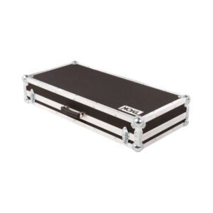 קייס קשיח לסינתיסייזר UDO Audio Super 6 – פלסטיק חלת דבש קל, צירים נועלים, תוצרת גרמניה