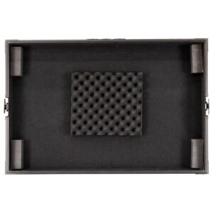 פלייט קייס Odyssey FZPIXDJRX3BL ל-XDJ-RX3 – Black Label, פתח כבלים וספוג במכסה