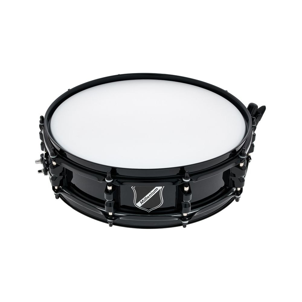 תוף סנר פלדה שחור Millenium 13×3.5 אינץ׳ – סנר צד חד, חישוקי פלדה 1.6 מ״מ, 10 ברגים (יבוא בלעדי) 1 תוף סנר פלדה שחור Millenium 13×3.5 אינץ׳ – סנר צד חד, חישוקי פלדה 1.6 מ״מ, 10 ברגים