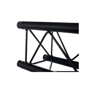 טראס דקו מרובע 1 מ׳ Stageworx DT24B-100 – צינור 35 מ״מ, רוחב 22 ס״מ, שחור, כולל מחברים