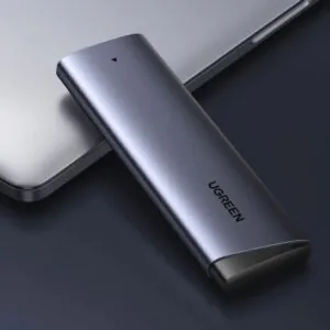 מארז חיצוני ל-SSD M.2 NVMe UGREEN CM767 – חיבור USB-C עד 10Gbps, התקנה ללא כלים ותמיכה בכוננים עד 8TB