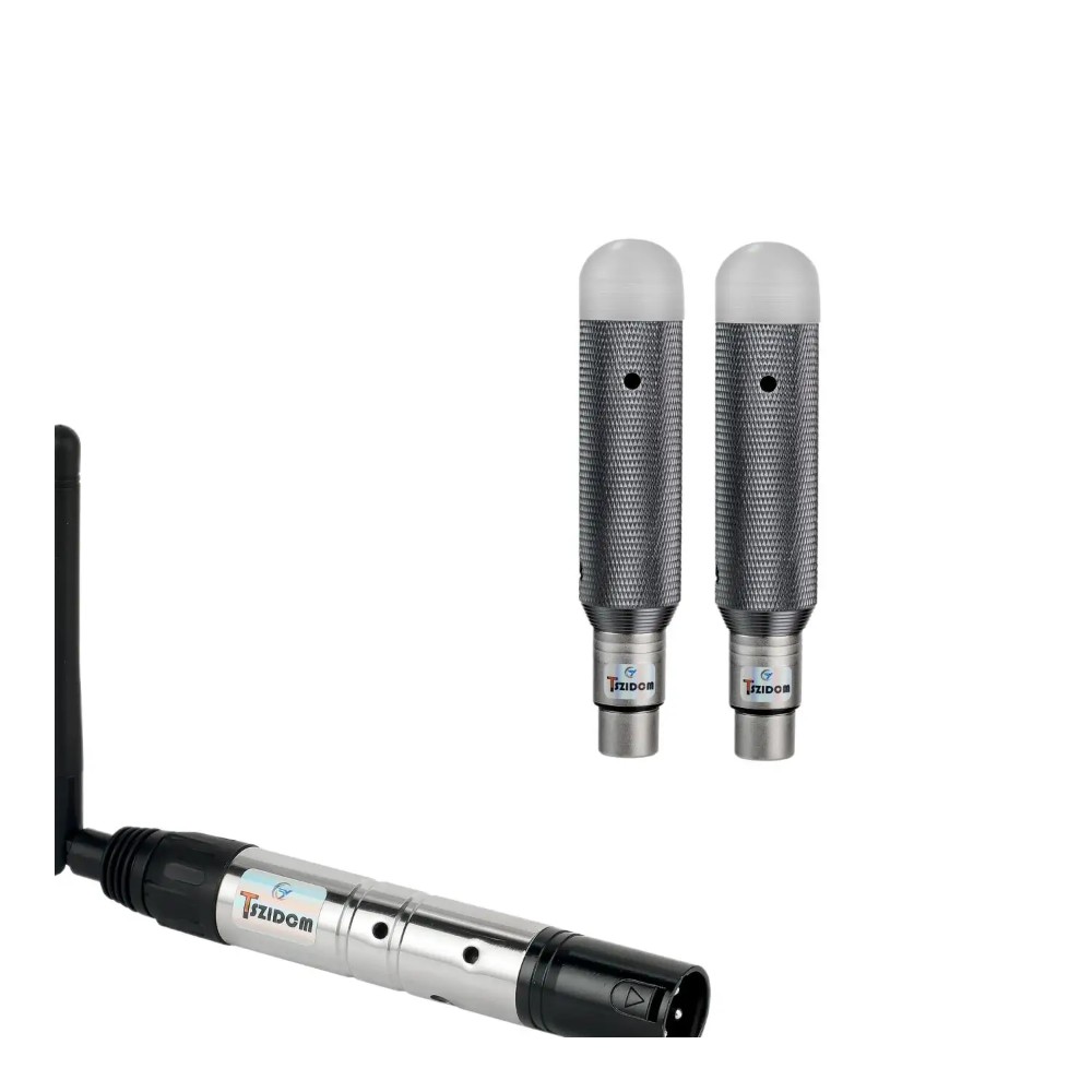 ערכת DMX אלחוטית 2.4GHz – משדר ושני מקלטים נטענים עם סוללה מובנית לתאורת אירועים 1 ערכת DMX אלחוטית 2.4GHz – משדר ושני מקלטים נטענים על רקע לבן