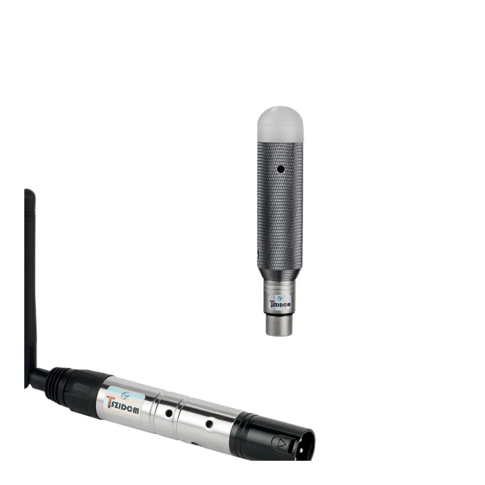 ערכת DMX אלחוטית 2.4GHz – משדר ושני מקלטים נטענים עם סוללה מובנית לתאורת אירועים 3 משדר DMX אלחוטי עם אנטנה לצד מקלט DMX אלחוטי נטען