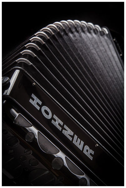 אקורדיון Hohner Amica Forte III 72 בסים – 34 קלידים, Silent Key, תיק ורצועות 8 אקורדיון Hohner Amica Forte III 72 – תמונה 8