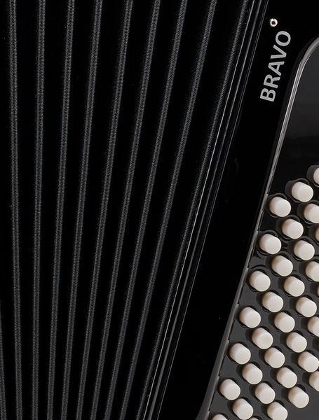 אקורדיון Hohner Bravo II 48 בסים – 26 קלידים, Silent Key, תיק ורצועות 8 אקורדיון Hohner Bravo II 48 – תמונה 8