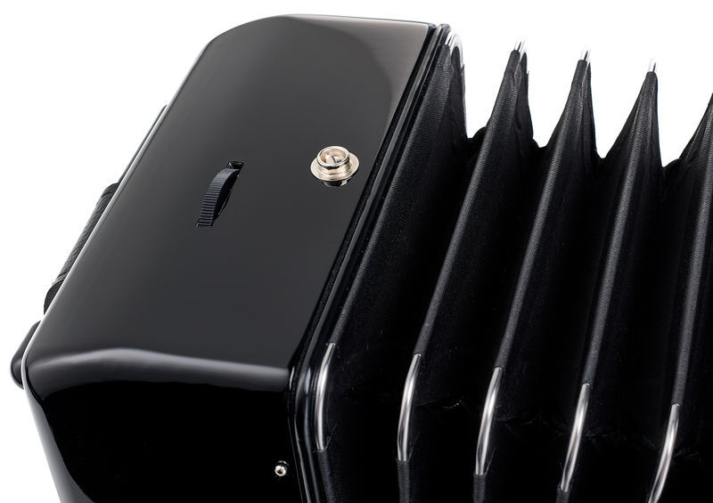 אקורדיון Hohner Bravo III 120 בסים – 41 קלידים, 7 רגיסטרים, Silent Key, תיק ורצועות 7 אקורדיון Hohner Bravo III 120 – תמונה 7
