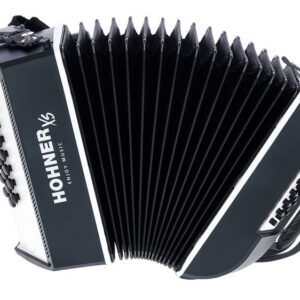 אקורדיון כפתורים Hohner XS – 21 כפתורים במערכת C, 15 בסים, 2.9 ק״ג, תיק ורצועות